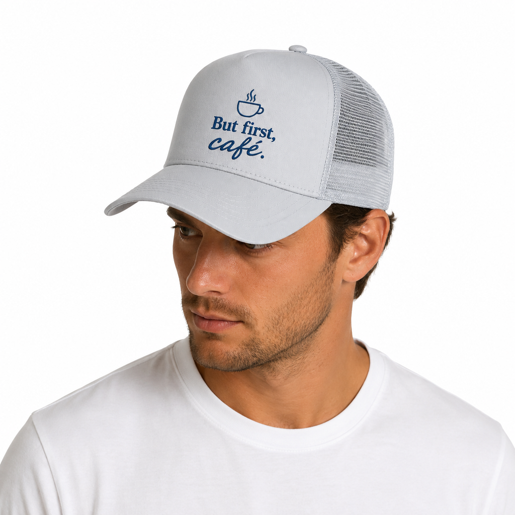 Casquette trucker gris clair But First Café : tasse de café et slogan humoristique