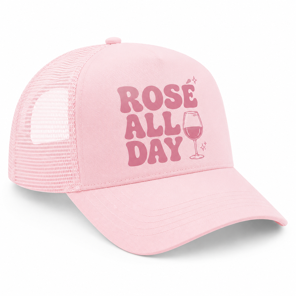 Casquette trucker femme rose pastel Rosé All Day : vue de face du motif Rosé All Day