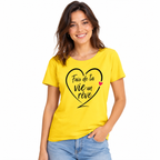 T-shirt femme jaune Fais de ta Vie un Rêve : détail du cœur et du slogan