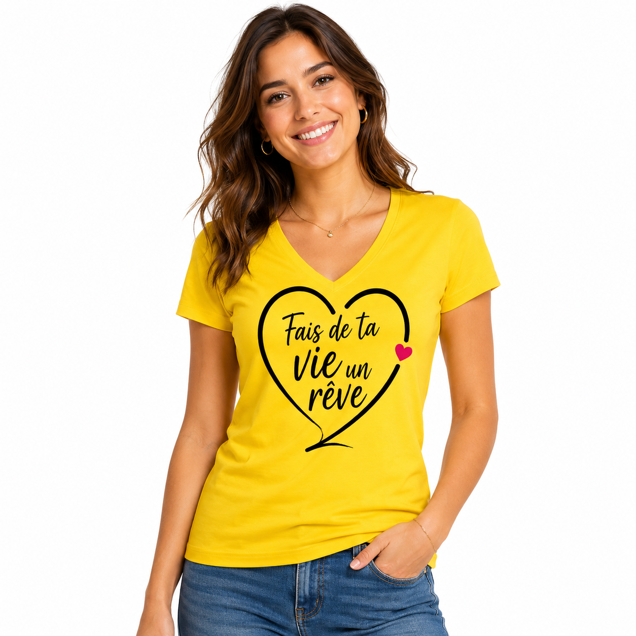 T-shirt femme jaune Fais de ta Vie un Rêve : cœur et slogan, col V