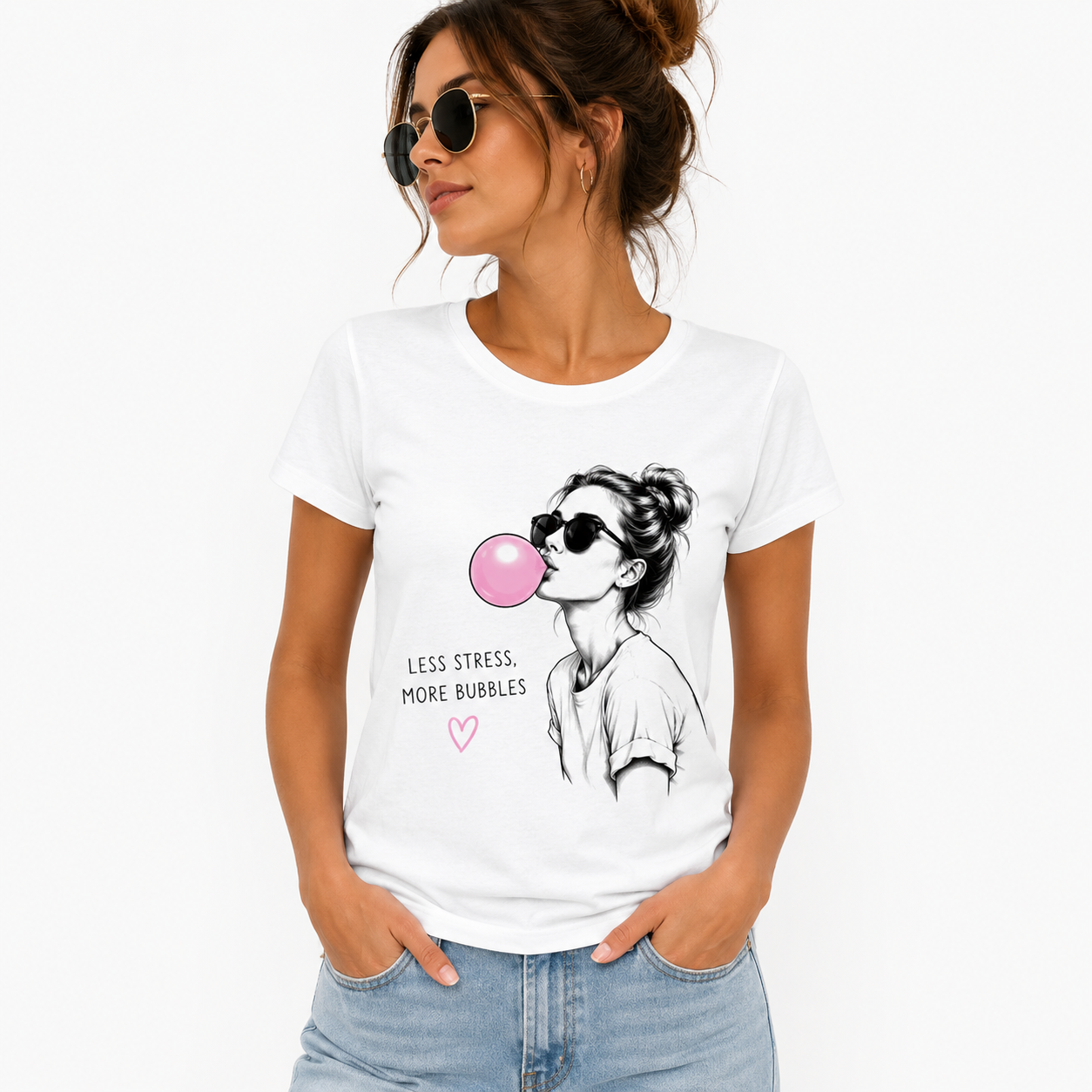 T-shirt femme Bubble Gum : bulle de chewing-gum rose, Less Stress More Bubbles, col rond