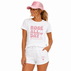 Short femme Rosé : détail du motif rosé et de la coupe rétro