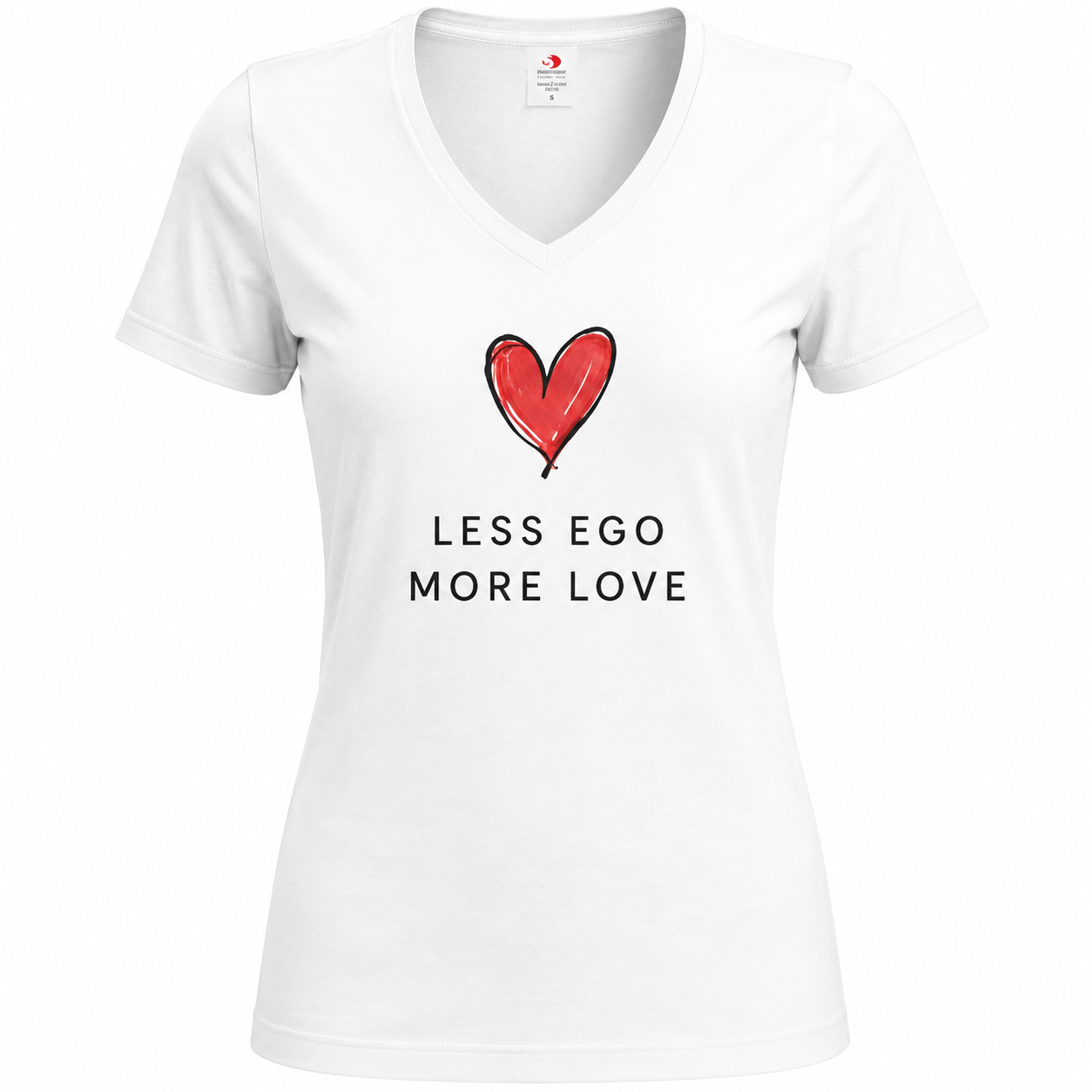 T-shirt femme Less Ego More Love : détail du cœur et du slogan